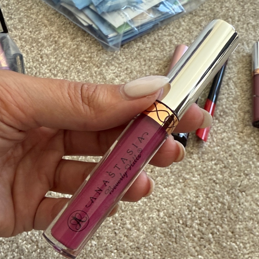 Anastasia Beverly Hills Vibrant Pink Lip Gloss